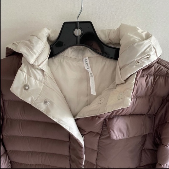 NWOT Athleta reversible down pulse jacket NWOT - Picture 7 of 12